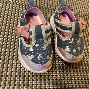 Girl shoes size 5
